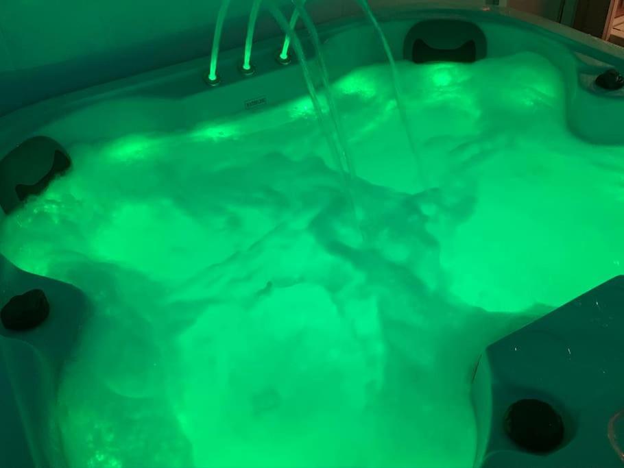 Peacehaven Perfect Couple Retreat To Unwind&Relax With Hottub 아파트 외부 사진
