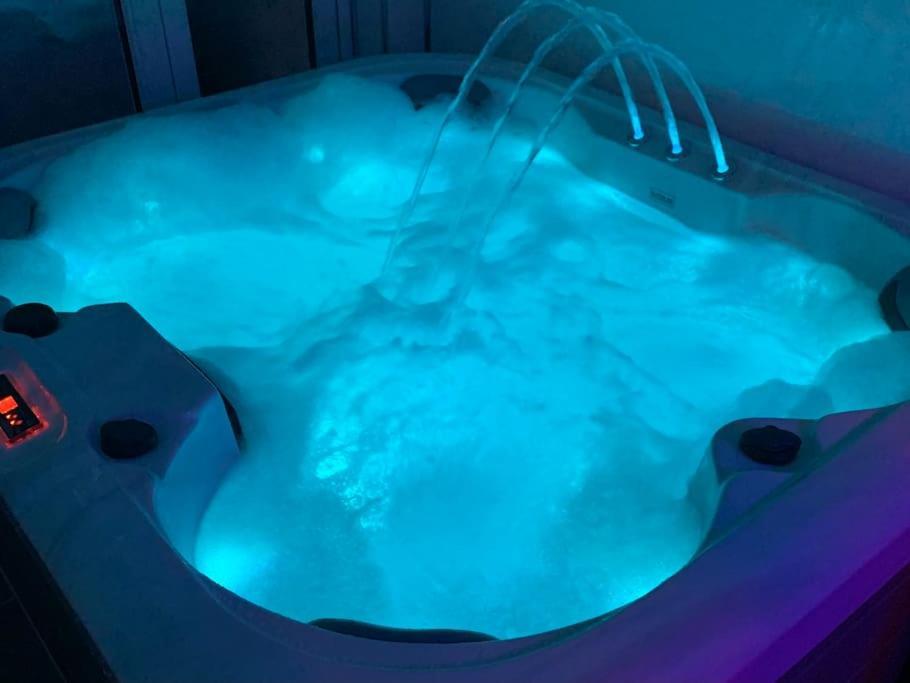 Peacehaven Perfect Couple Retreat To Unwind&Relax With Hottub 아파트 외부 사진