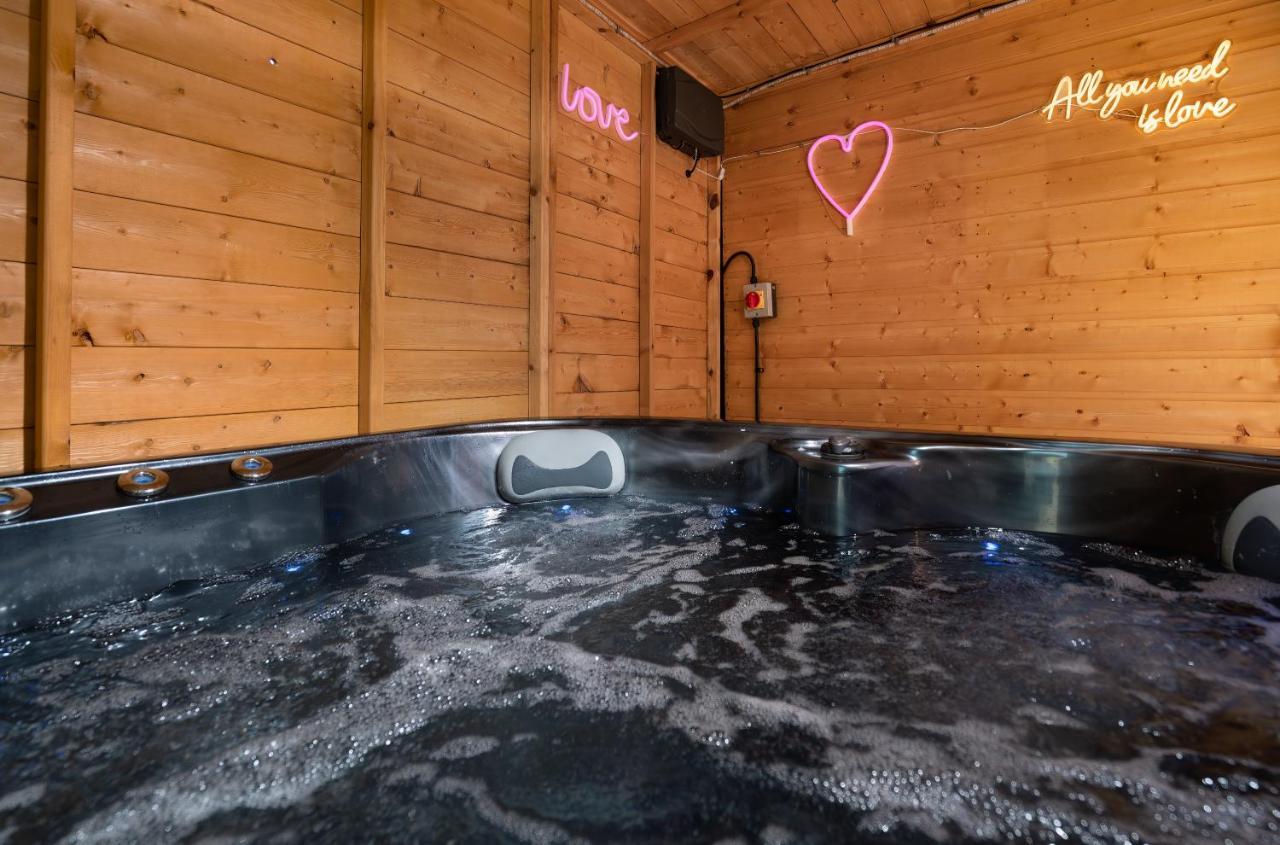 Peacehaven Perfect Couple Retreat To Unwind&Relax With Hottub 아파트 외부 사진